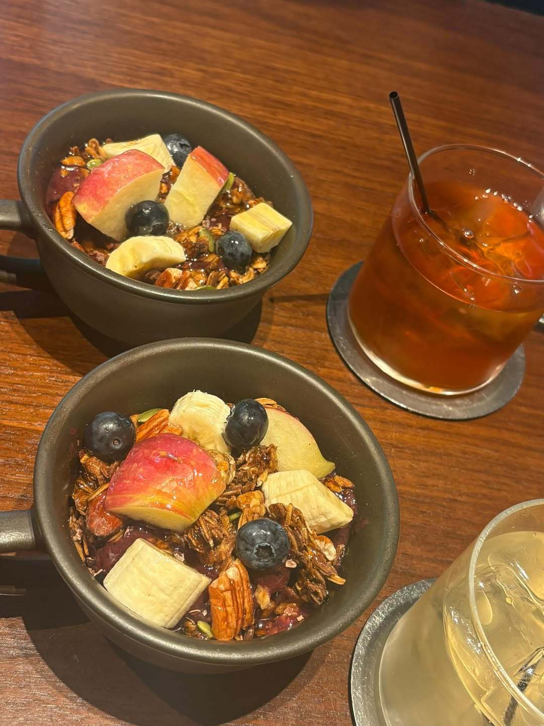 堀口真帆お友達とアサイーボウルを食べに行きました🤩⁡最近、美味しいものを食べ過