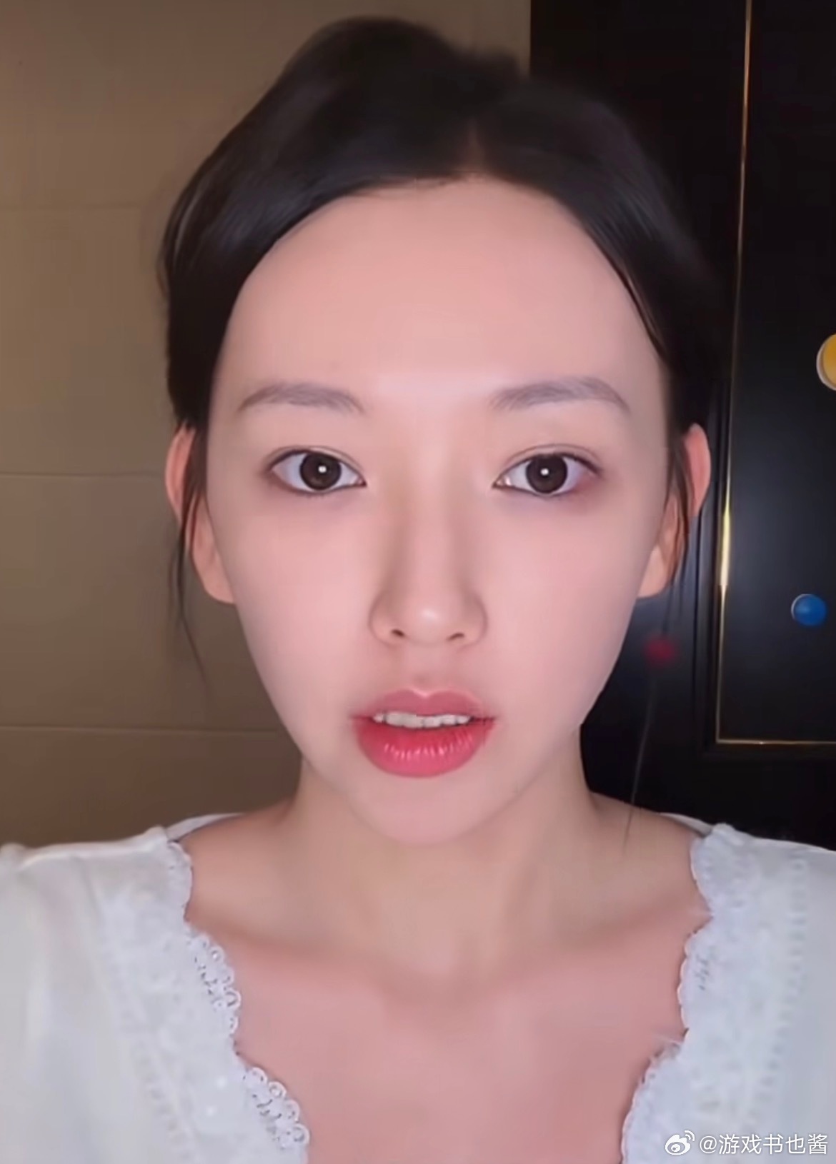 程潇身材比例能在韩国这个卡颜卡身材很严重的国家出道就已经算是严选了，女团时期刚好