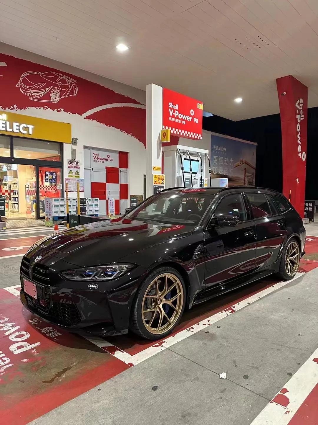 客户花180多万落地买了一台G80 M3Touring 旅行版
刚买一个月，跑了