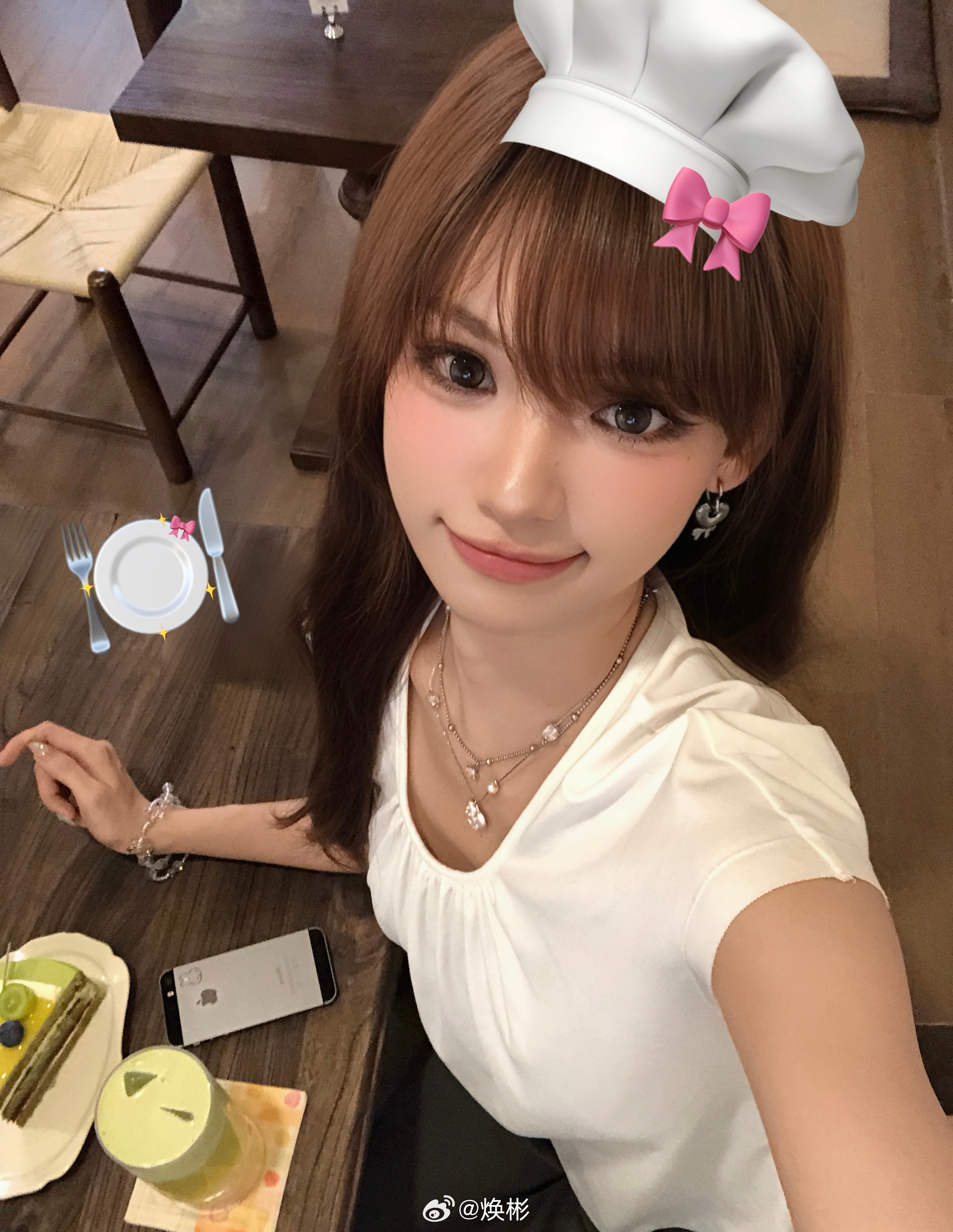 刷到一个好看的小姐姐还在用home键iPhone！ 