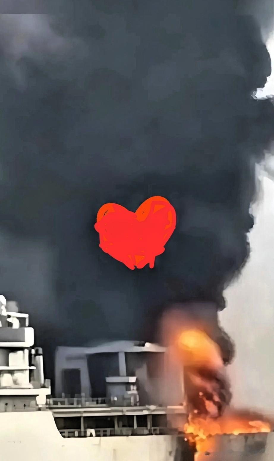 4月18日，伊朗在霍尔木兹海峡对两艘油轮开火，伊朗称这是回应美国的海上封锁，强行