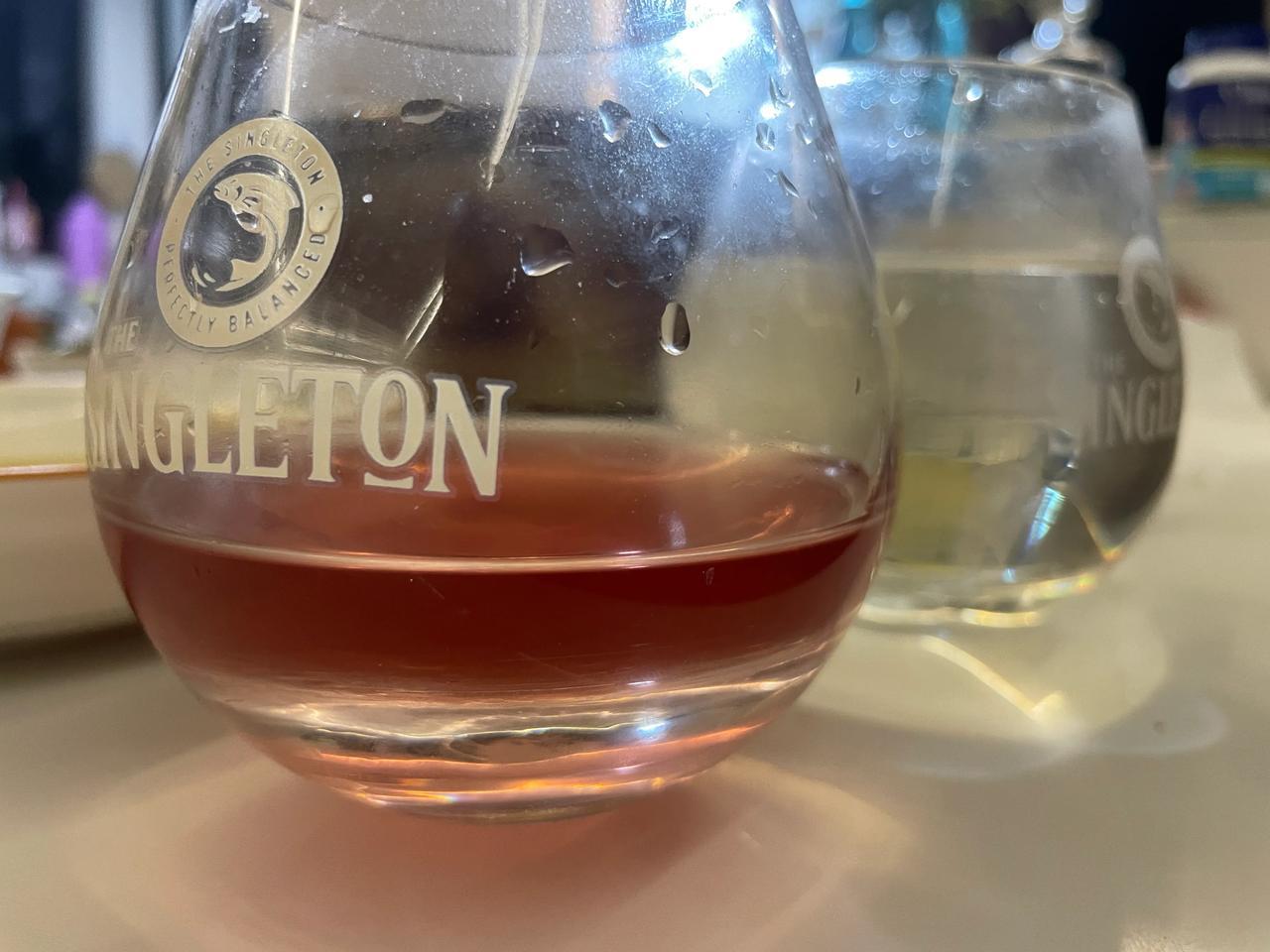 上联：山山黄叶落秋意，求下联？处处明月传秋思