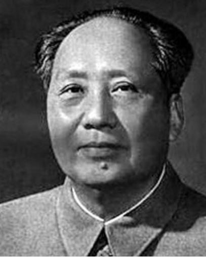 [浮云]1964年，伟人在开会时，看到了正在抽雪茄的李先念，李先念随手递给了伟人