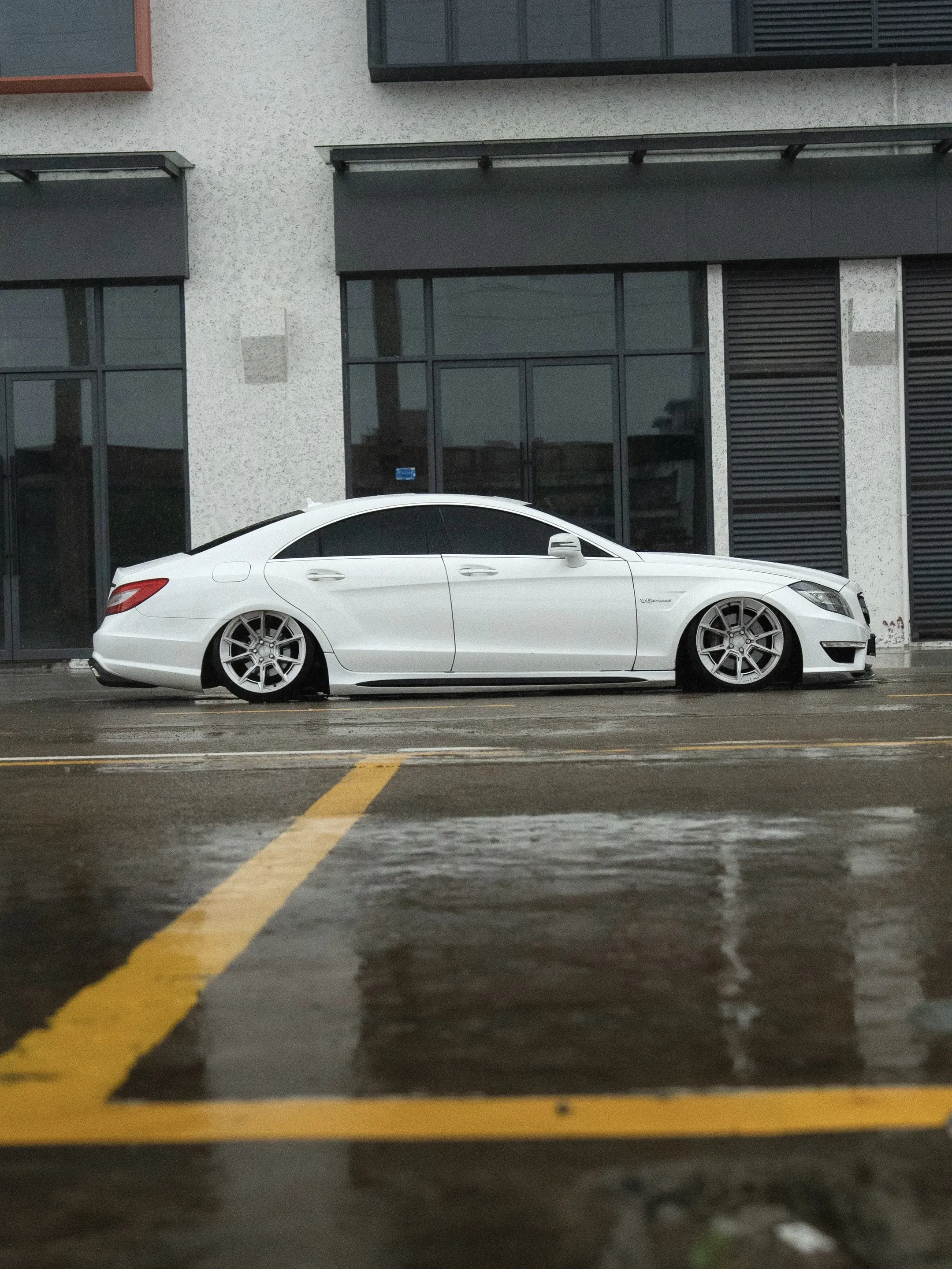 这次不拍车屁股，拍一下车前脸