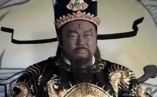 “包拯的‘黑脸’是装的？真相扎心：他一生最怕的不是权贵，而是——老百姓失望的眼神