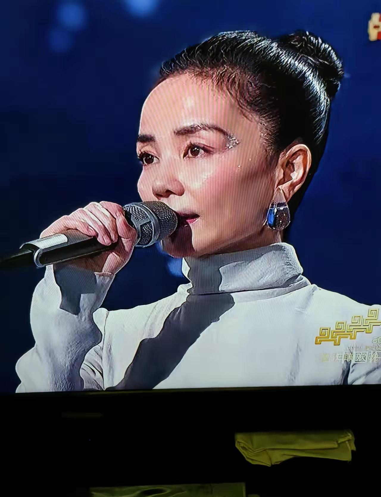 春晚那三个老面孔，观众早看腻了！
你敢信，他们可能根本就不想上？
蔡明小品永远一