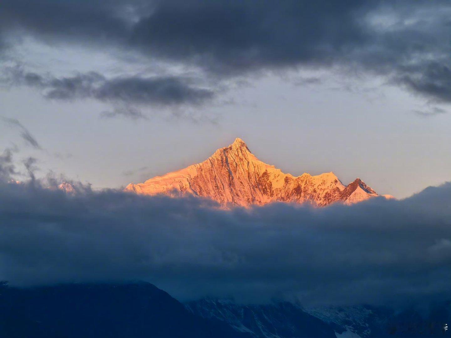 刘诗诗说最近看到雪山啦