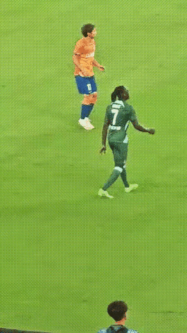 伊万真应该重视一下吴兴涵，他的防守特点在国内球员当中实属罕见。国内大部分球员的防