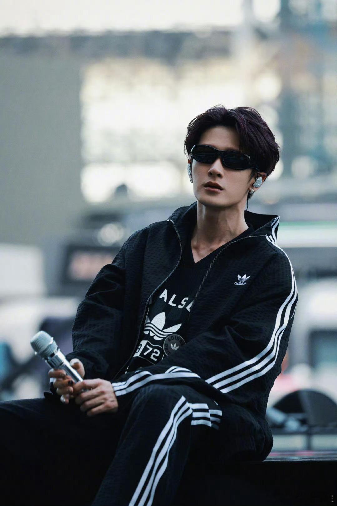 男明星跨年舞台彩排出图，期待谁的舞台檀健次 王源 华晨宇 黄景瑜 陈伟霆 