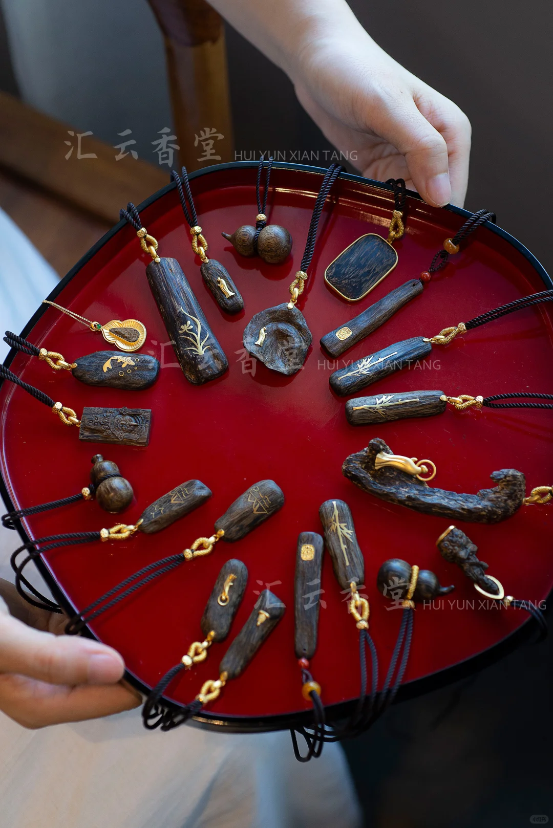 精品小吊坠，沉香随型吊坠