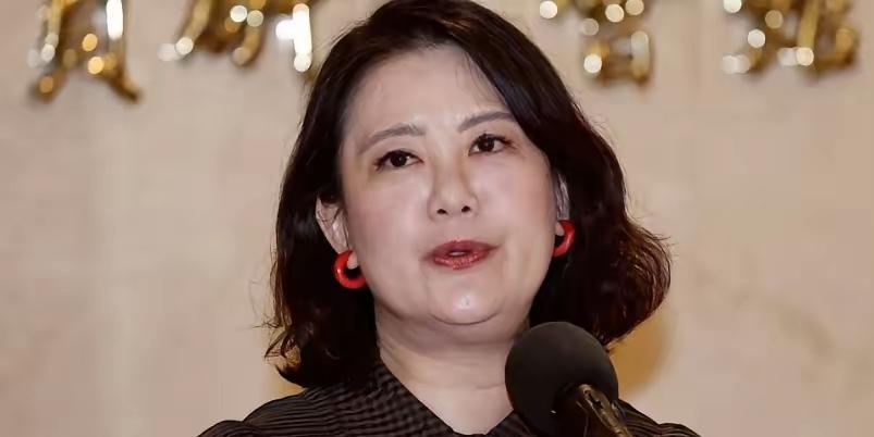 谷立言被国台办痛批后，绿委吴思瑶胡言乱语“完全没有发言权的是中国”。

10日这