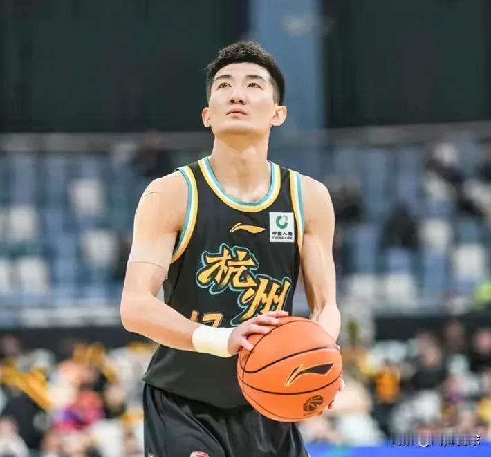 太意外了！广厦96-106不敌广东，看看数据谁应该来背锅！
孙铭徽：21中9，拿