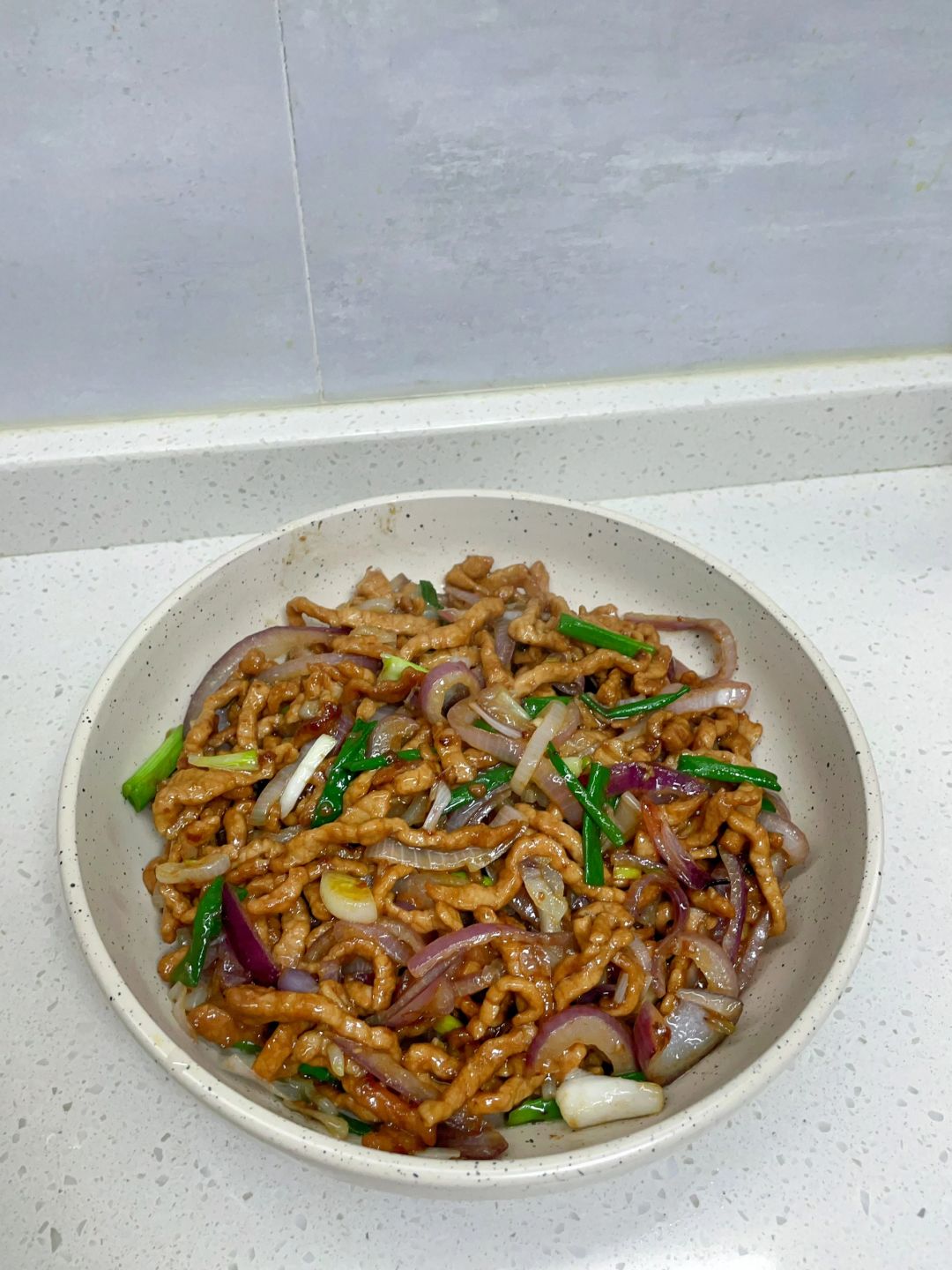超级简单下饭的洋葱炒肉丝，附详细做法～