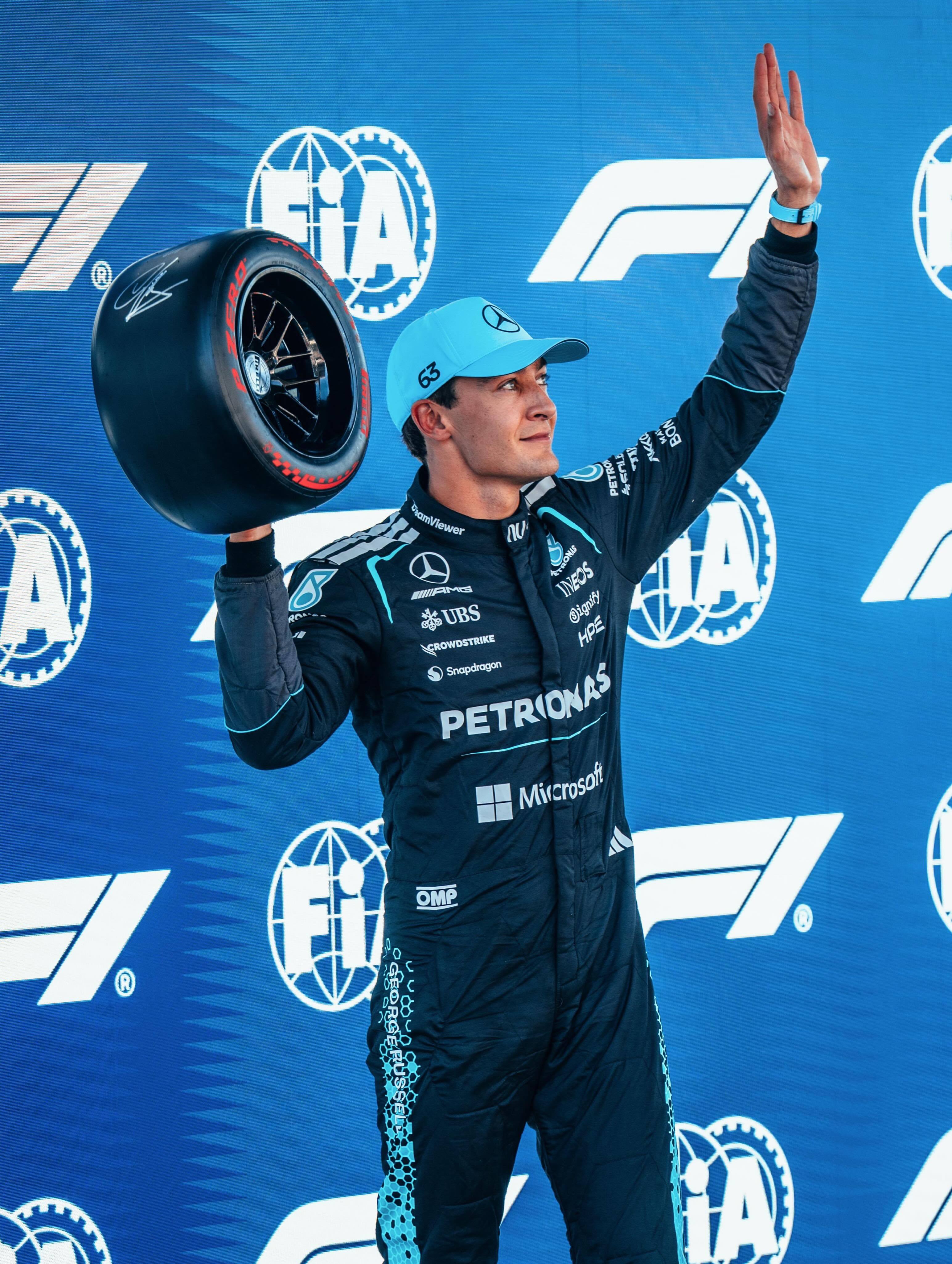 georgerussell63更新一则👇🏻很开心再次回到杆位！！当然真正的战