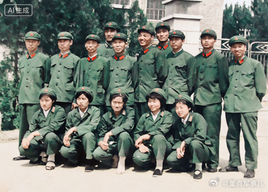 军艺文学系第一届有个群，群主是部队放映员出身，他说，粗略统计一下，我们文学系第1