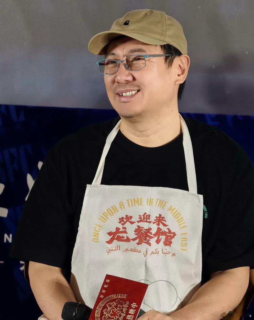 沈腾是喜剧演员更是好的演员沈腾一开口就从中东到了东北 看欢迎来龙餐馆的时候好几处