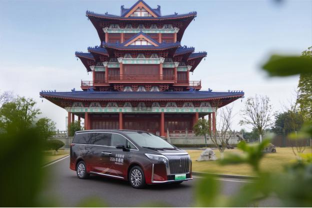 即使是高强度的接送任务也能从容应对，这是魏牌高山作为春晚指定用车的底气所在。1月