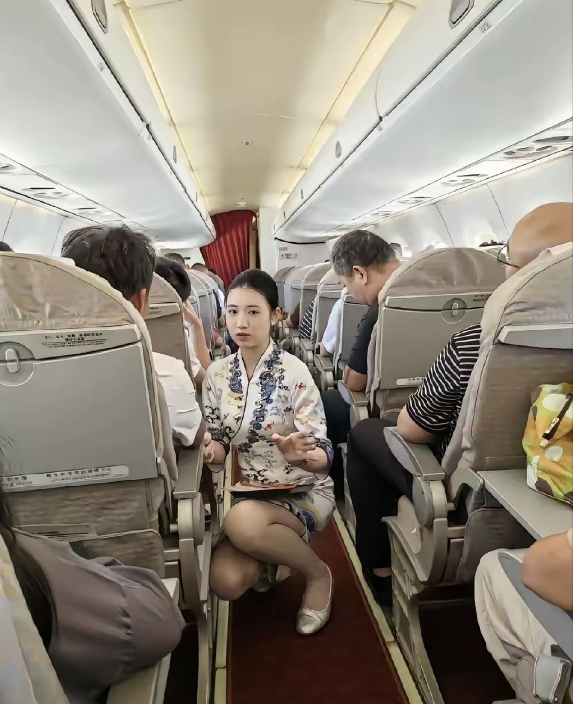 这辈子能娶到这样一位空姐也是无憾了吧