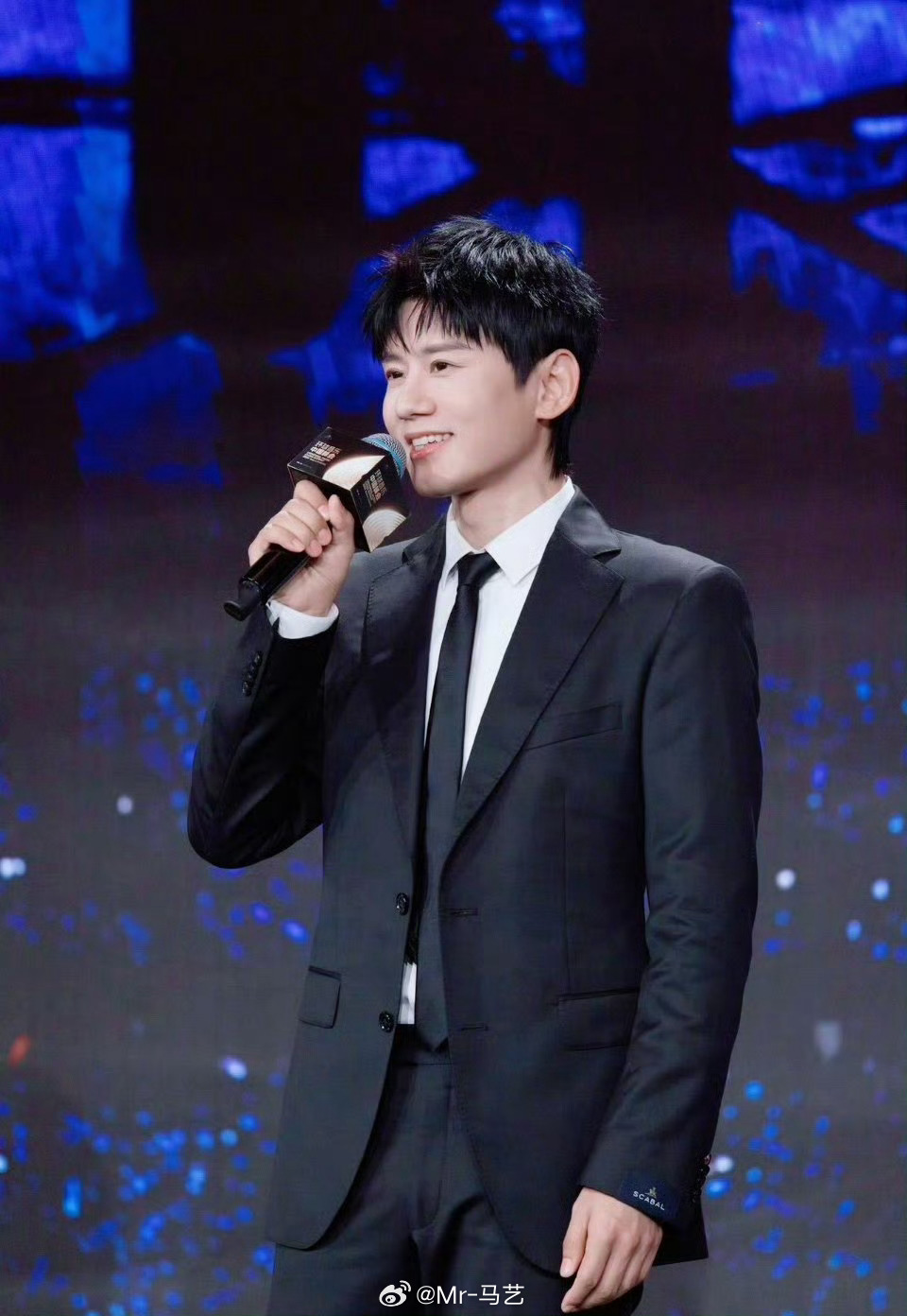 张杰回归环球音乐，海外巡演大搞起来