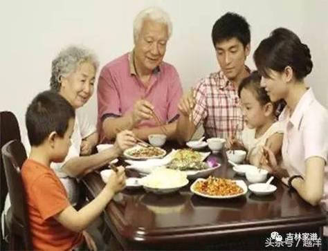 谁是最亲的人


亲人到底是夫要最亲还是父母最亲，由于人的经历不同，所以对最亲之