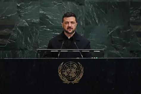 全线溃败
乌克兰在多地出现了大量的溃败，目前来看泽连斯基不可能不投降，现在泽连斯