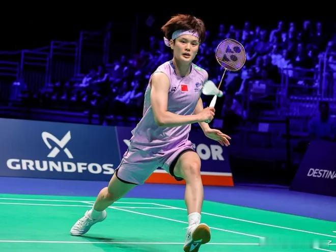 羽联年终总决赛杭州挥拍 王祉怡横扫韩悦豪取十连胜 世界羽联年终总决赛在杭州拉开战