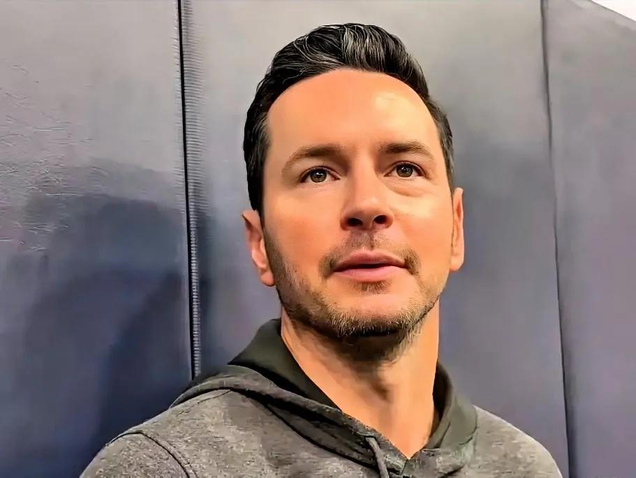 NBA惊天罗生门！独行侠官方硬刚湖人主帅：里夫斯MRI检查绝对没扫错部位！

湖