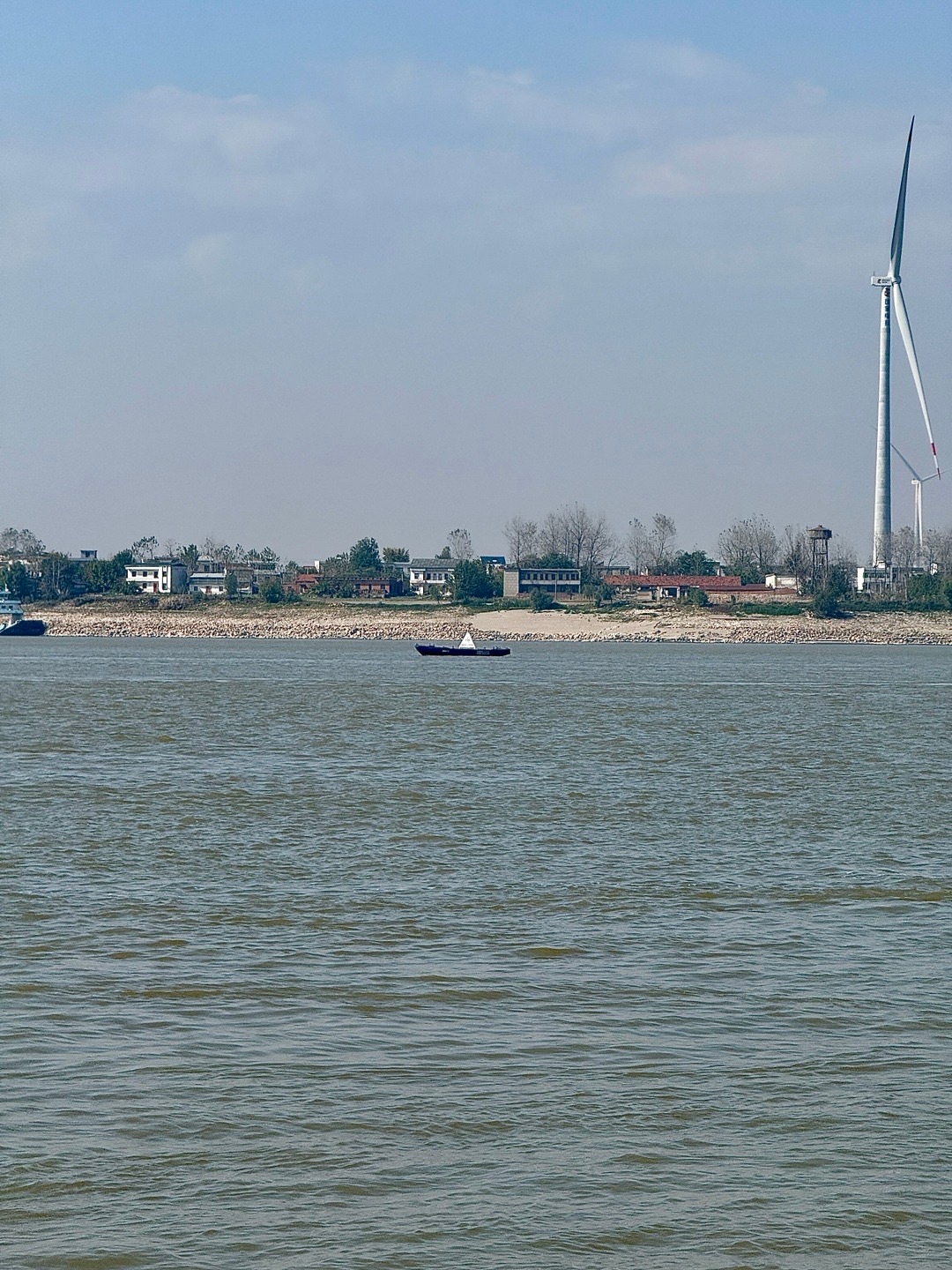 没有必要把情绪带给任何人，有些事情到此为止是最好的收场 