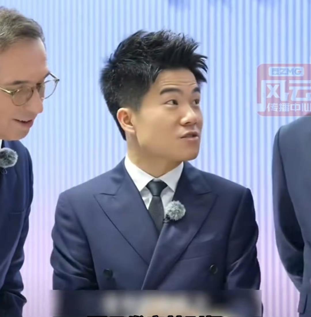 不可否认董宇辉确实来自新东方，教过英语，但谁又能保证，转行到另一个不相干的领域后