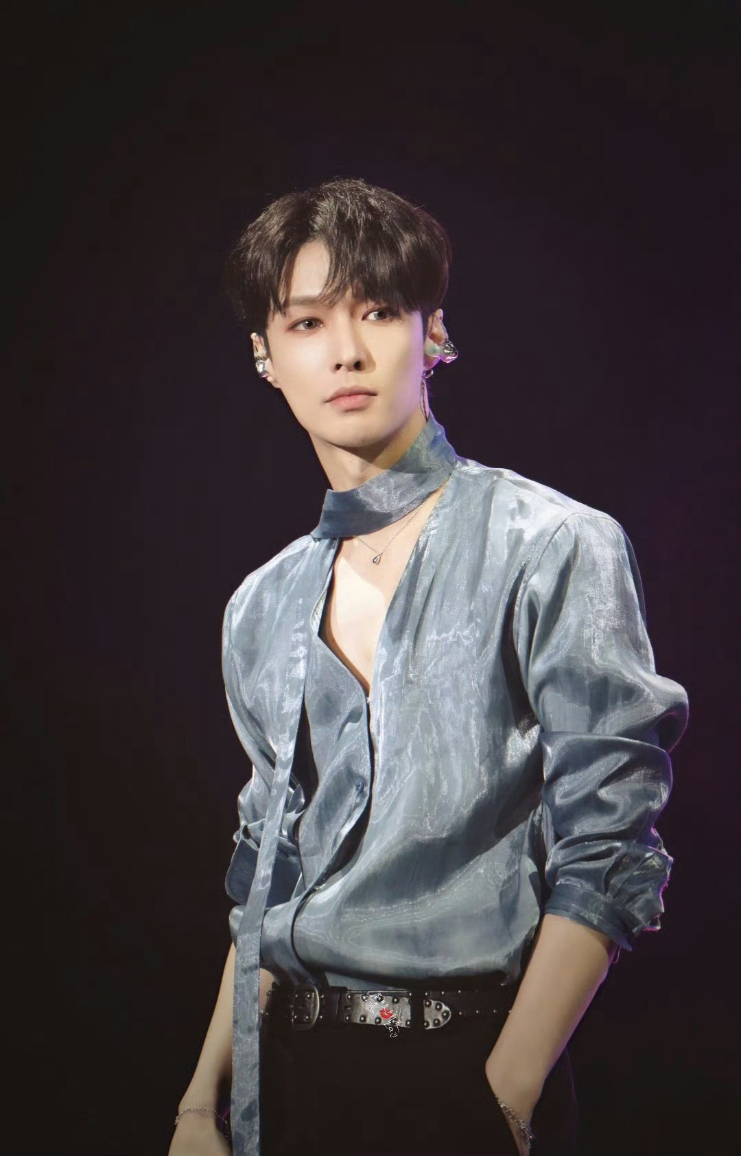 好啦好啦知道张艺兴很帅啦，退下吧