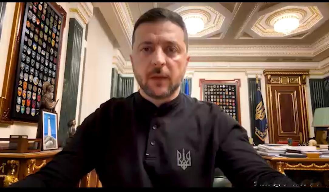 🇺🇦⚔🇷🇺乌克兰总统泽连斯基在晚间讲话中宣布批准了乌克兰安全局针对俄罗斯