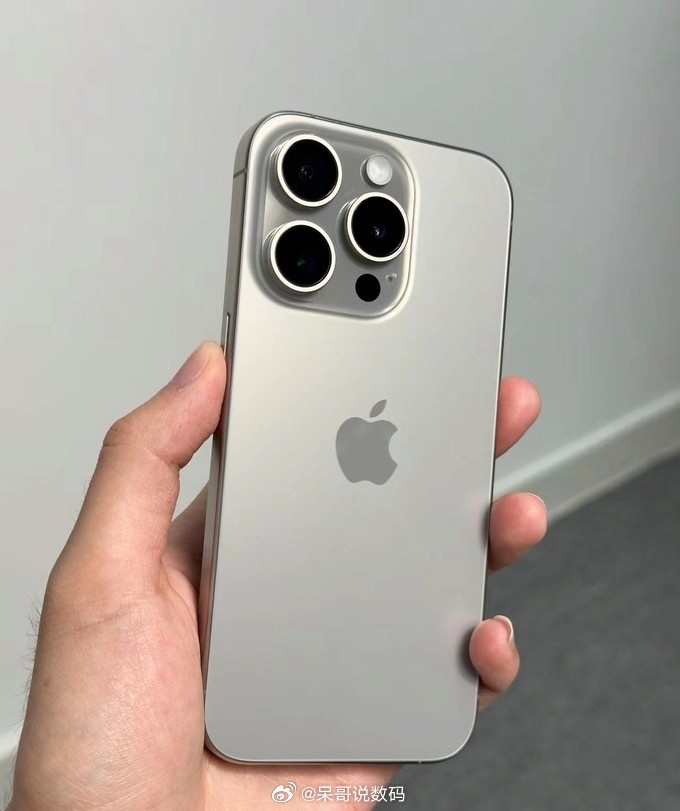 你为什么不买iPhone了？苹果手机销量呈下降趋势  从目前中国市场情况看，国人