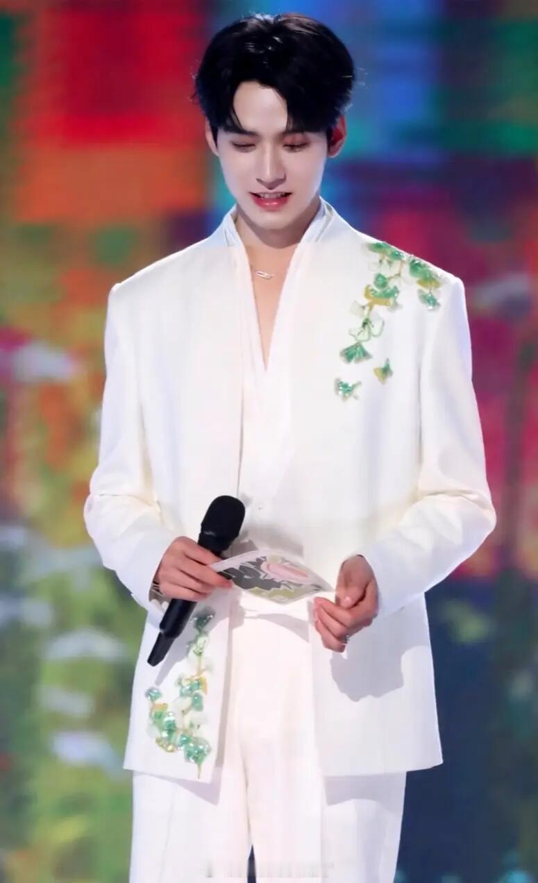 天呐 龚俊这也太好看了吧陌上人如玉公子世无双莫过于此 