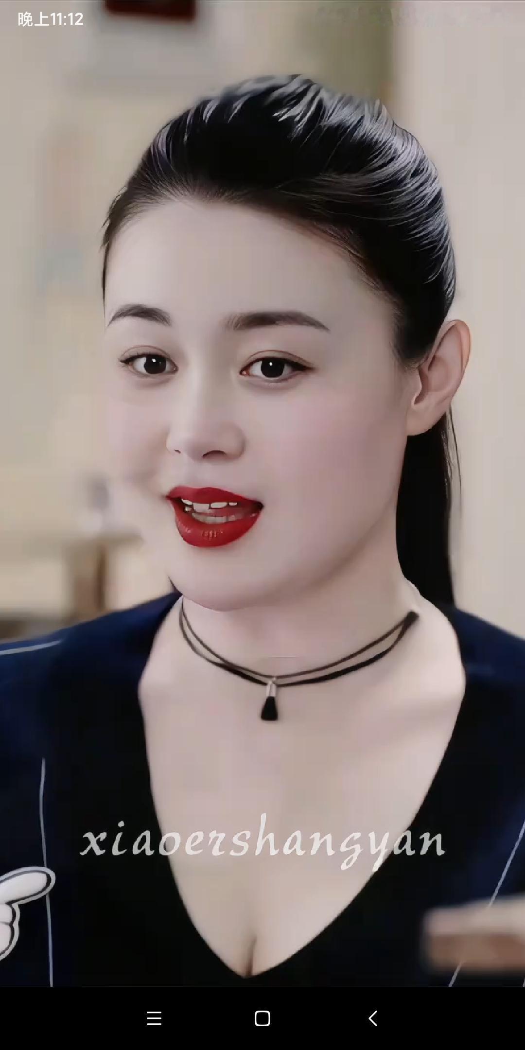关婷娜，那绝对是影视圈里一抹独特又迷人的风景。
最初认识关婷娜，是在《乡村爱情》
