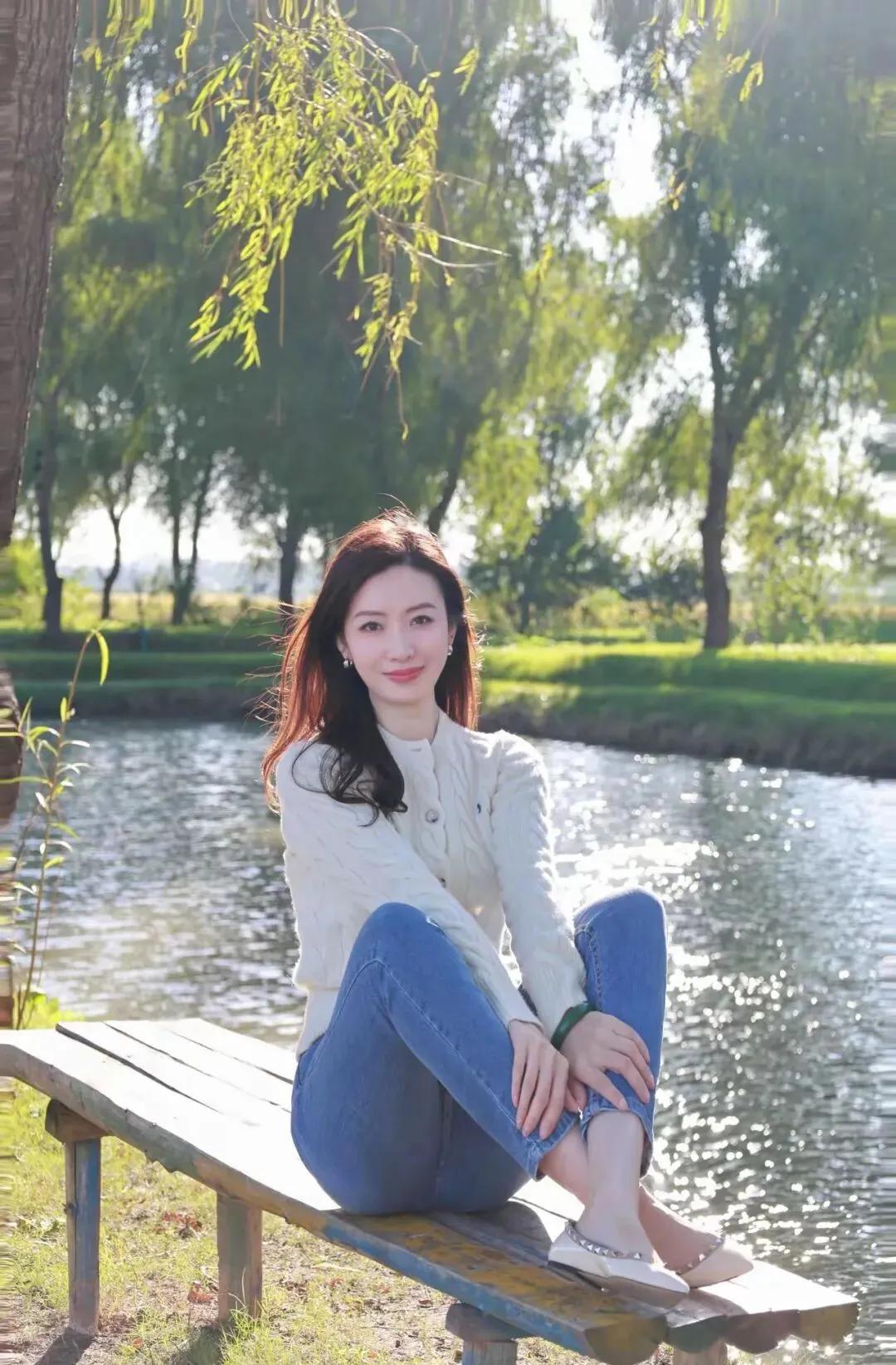 年少不知阿姨好