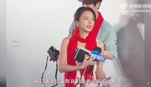 165190身高差拍照模板来了 看《樱桃琥珀》追剧团现场，赵今麦和张凌赫互拍的样
