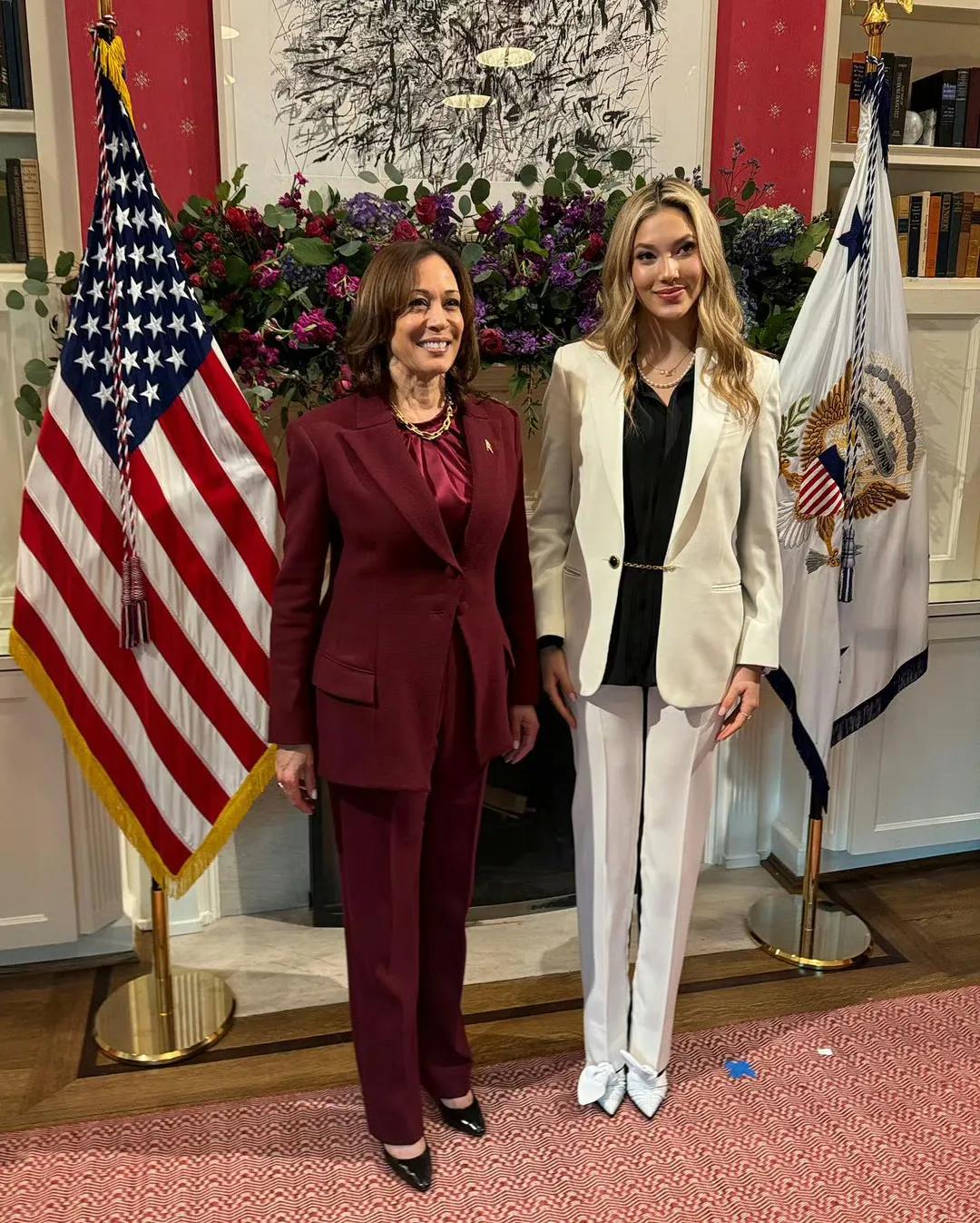 谷爱凌今天穿一身白色西装，前往华盛顿，与美国副总统哈里斯见面

#记录我的202