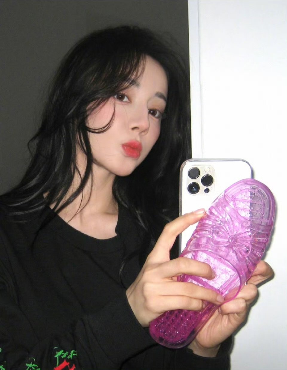 迪丽热巴水晶鞋铁锹手机壳迪丽热巴水晶鞋铁锹手机壳 