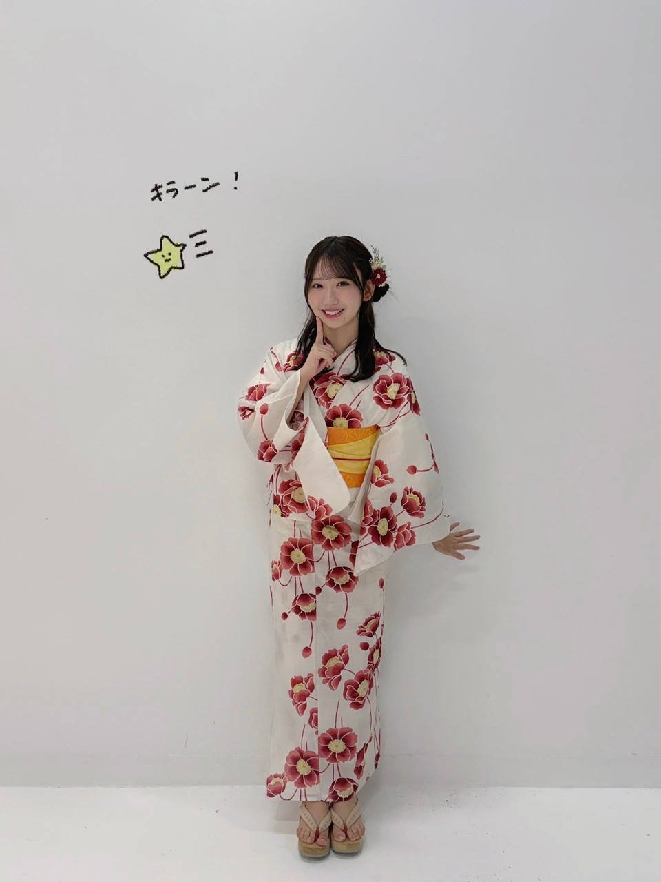藤嶌果歩「今年の七夕のお願いは、写真集が大ヒットしますように..！🎋⭐︎です！