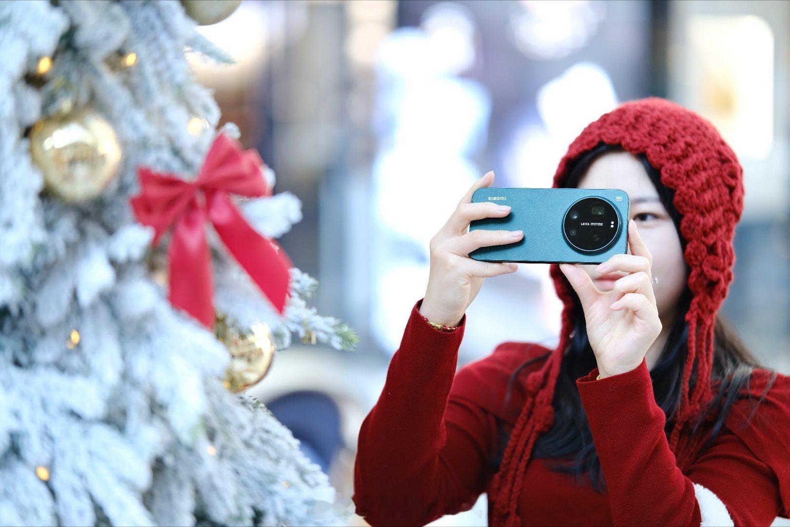 小米17Ultra首发评测 Ultra系列终于迎来了首款直屏机型，小米这次也在机