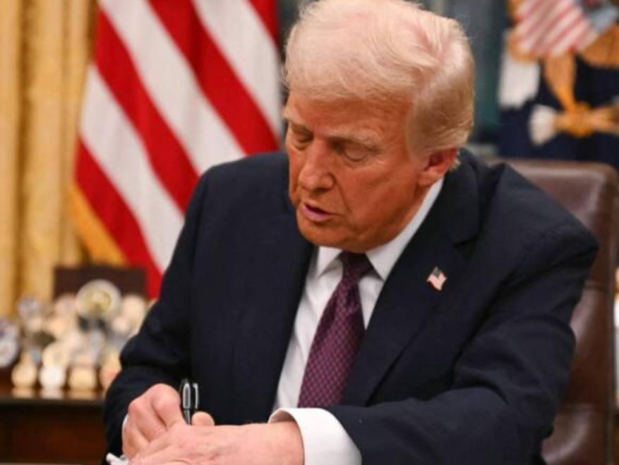 特朗普发飙：出生公民权是给黑奴后代的，不是给中国人的。

当地时间 3 月 30