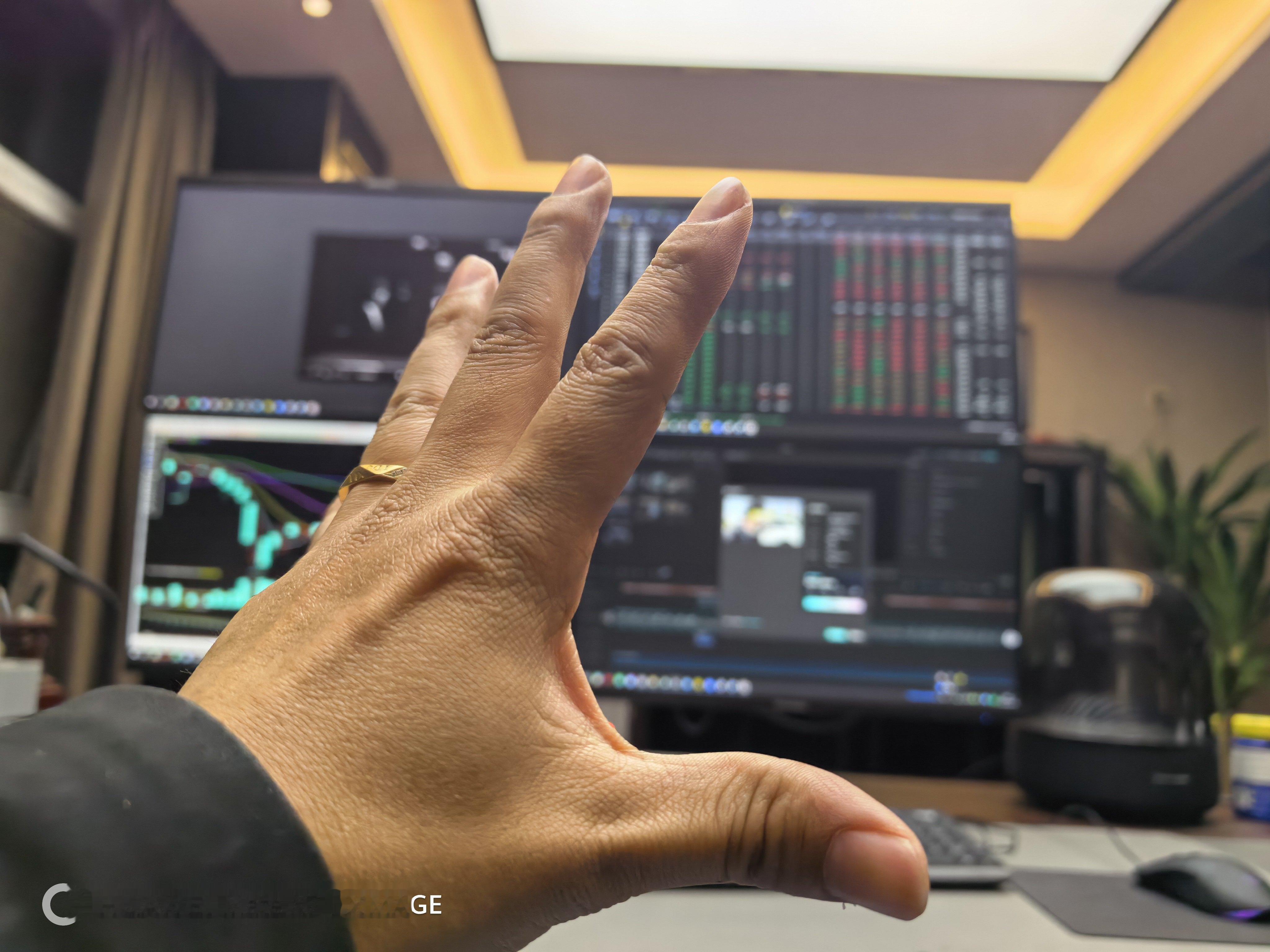 我爱工作，回家睡觉。电车老友记