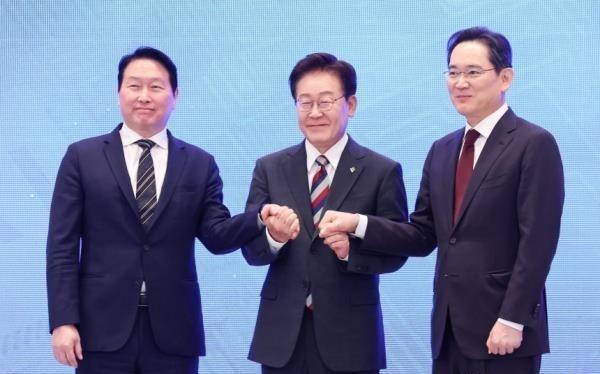 韩媒曾称：向韩国湖南投入800万亿韩元，兴建4座半导体工厂。股市先跌，政府先急，