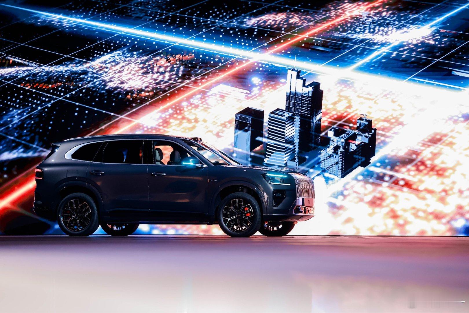 极氪8X上市直接把APP干崩了不到半小时大定破万，95.6%用户冲高配，平均订单