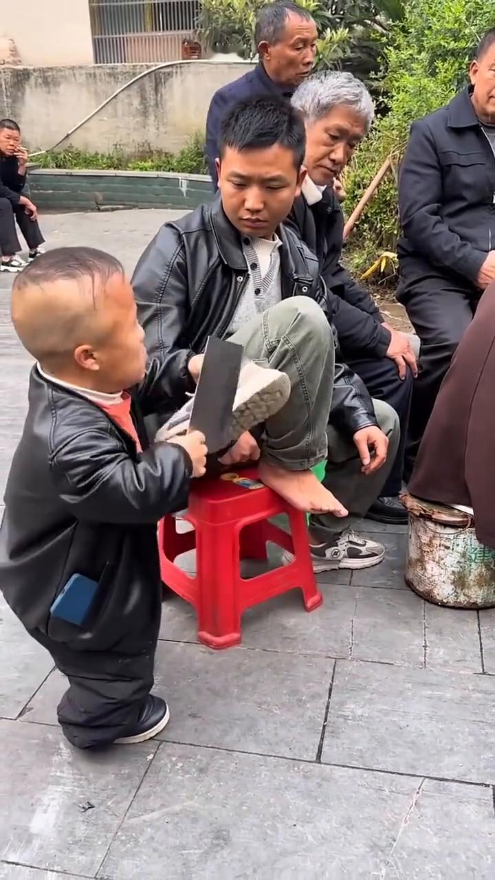 要做一个专业的演员吗？如果不是亲眼所见，我是万万不敢相信。
