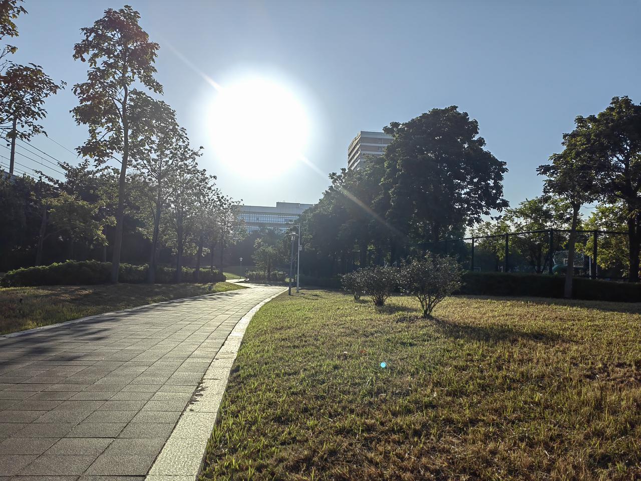 我此生最爱的一个词——辽阔，灵魂和精神上不自我设限，不自我封闭，往宽处想，往远处