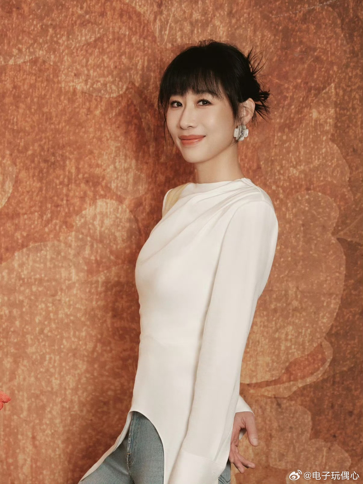 疯了！白玉兰提名即将炸场！视后赛道孙俪、任素汐、杨紫全员狠人，视帝郭京飞、黄晓明