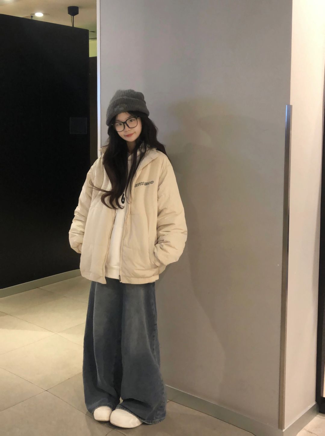 ❄️入冬的第一件白色棉服叠穿卫衣好喜欢！！！