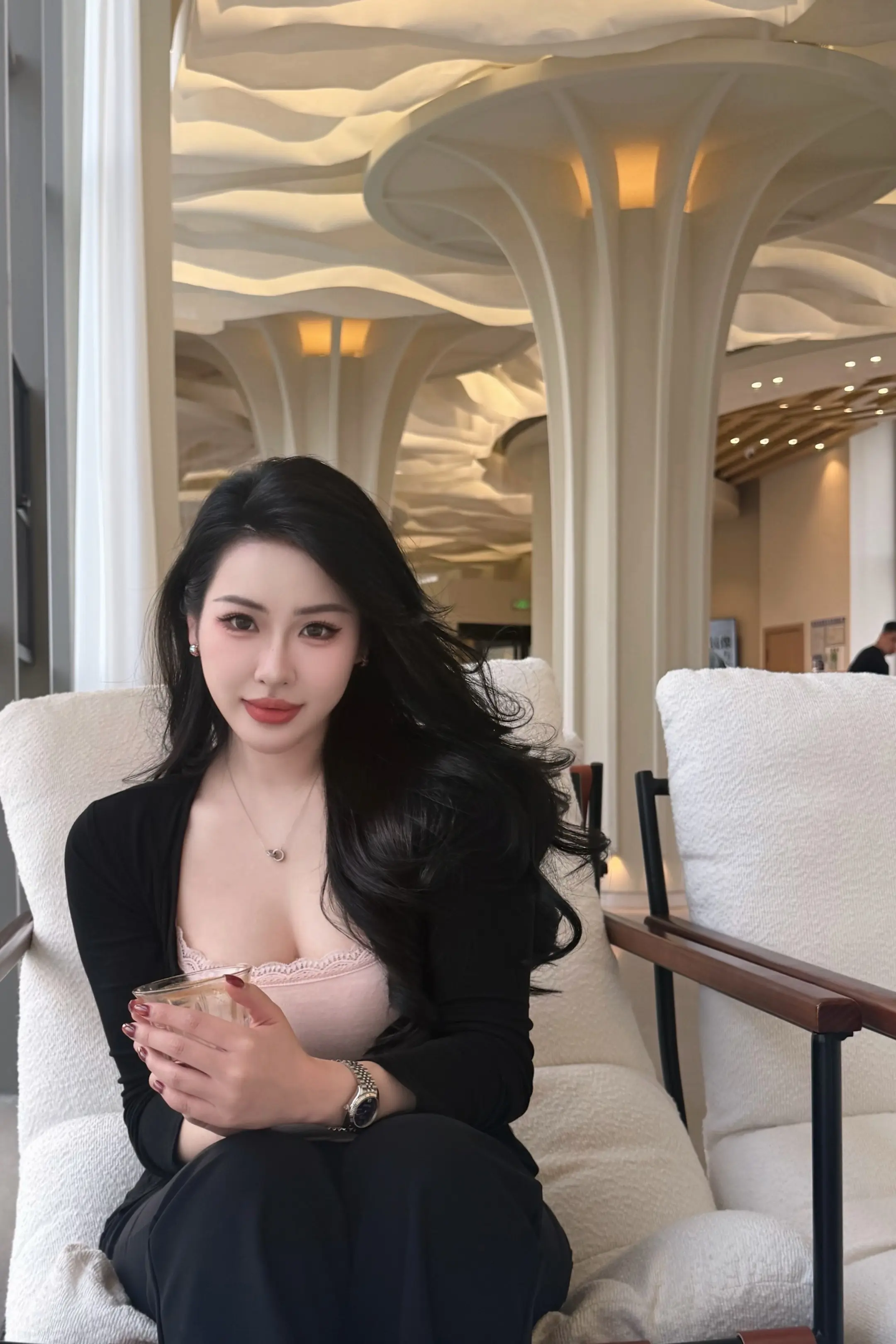 幸福就是 每个内耗敏感型的拧巴小姐都能遇到一个不离不弃的引导性先生