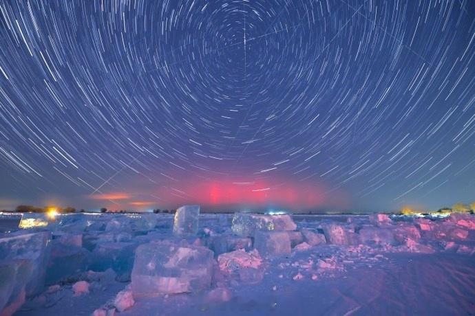 军号小夜灯1月20日，黑龙江省多地观测到绚丽极光↓↓收藏这份梦幻，祝见者好运连连